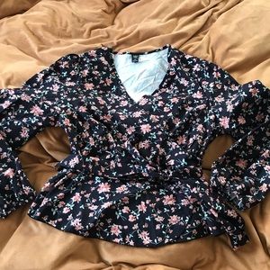 2 tops! Shein, wrap tops! New!!!